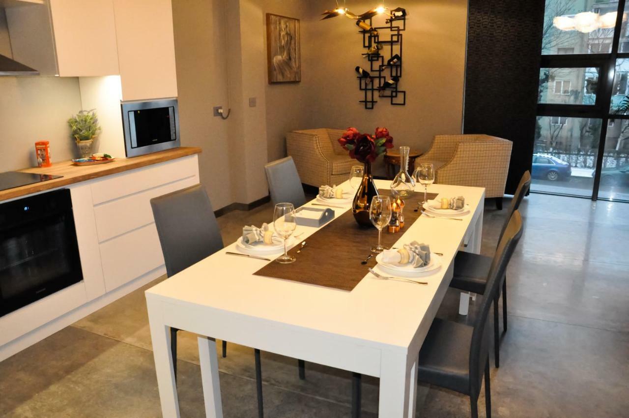 Rubio Residence - Accmonia Luxury Apartment Αράντ Εξωτερικό φωτογραφία